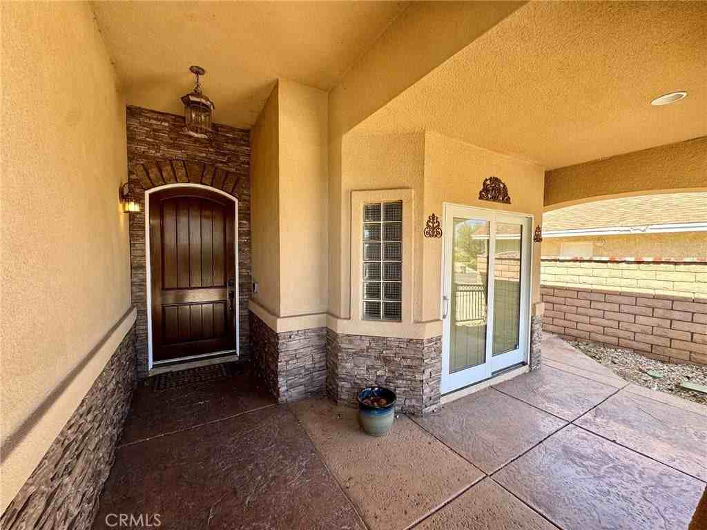 13880 Evergreen Ln - Photo 4 of 28
