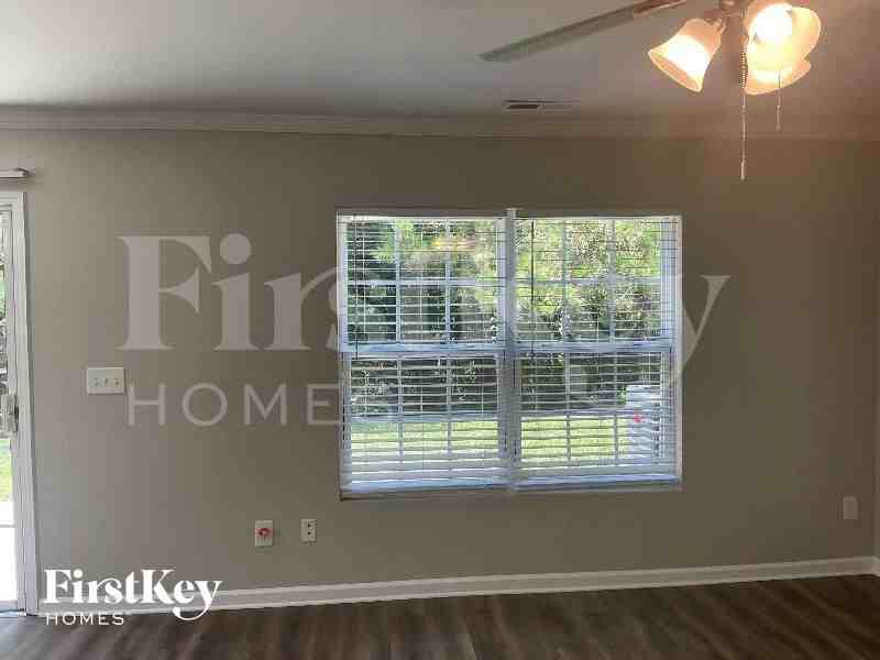 719 Obsidian Way - Photo 2 of 12