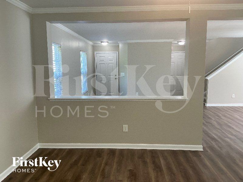 719 Obsidian Way - Photo 4 of 12