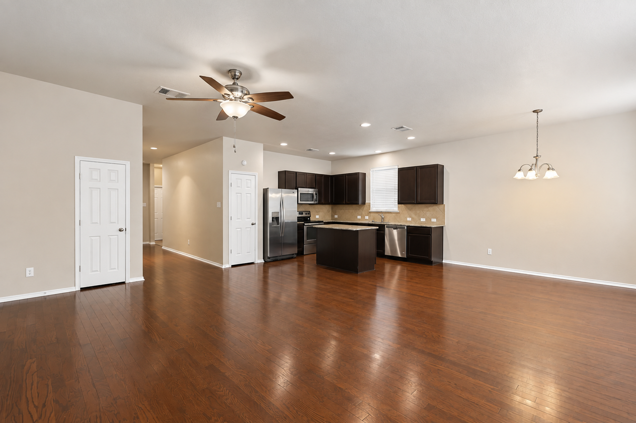 302 W Orion Dr - Photo 7 of 22
