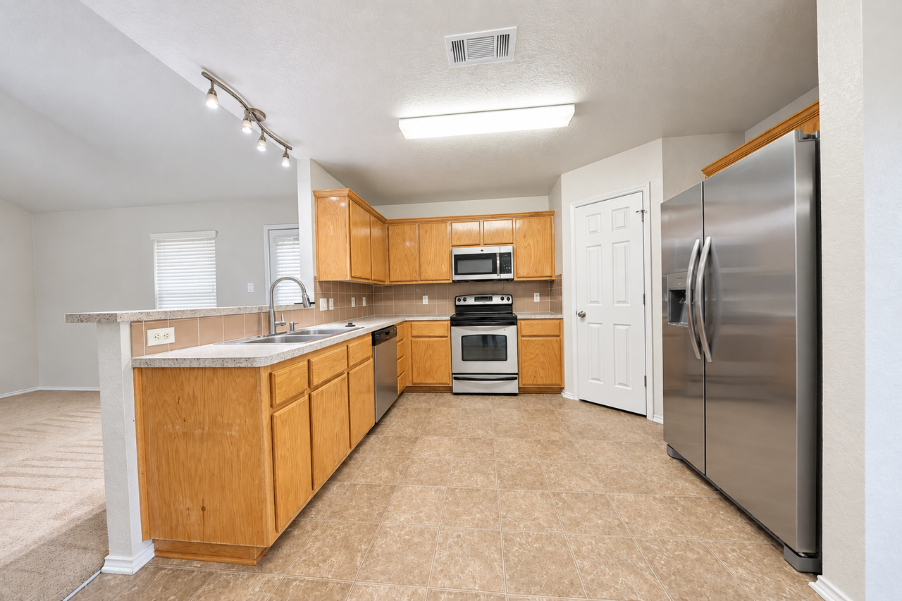 1123 Marlee Cir - Photo 4 of 21