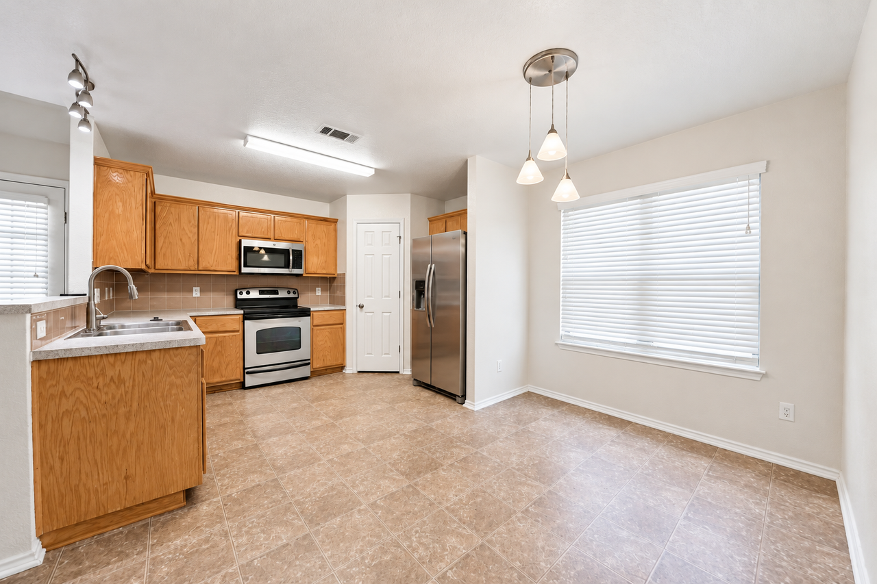 1123 Marlee Cir - Photo 5 of 21
