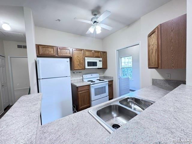 488 Village Dr - Photo 4 of 21