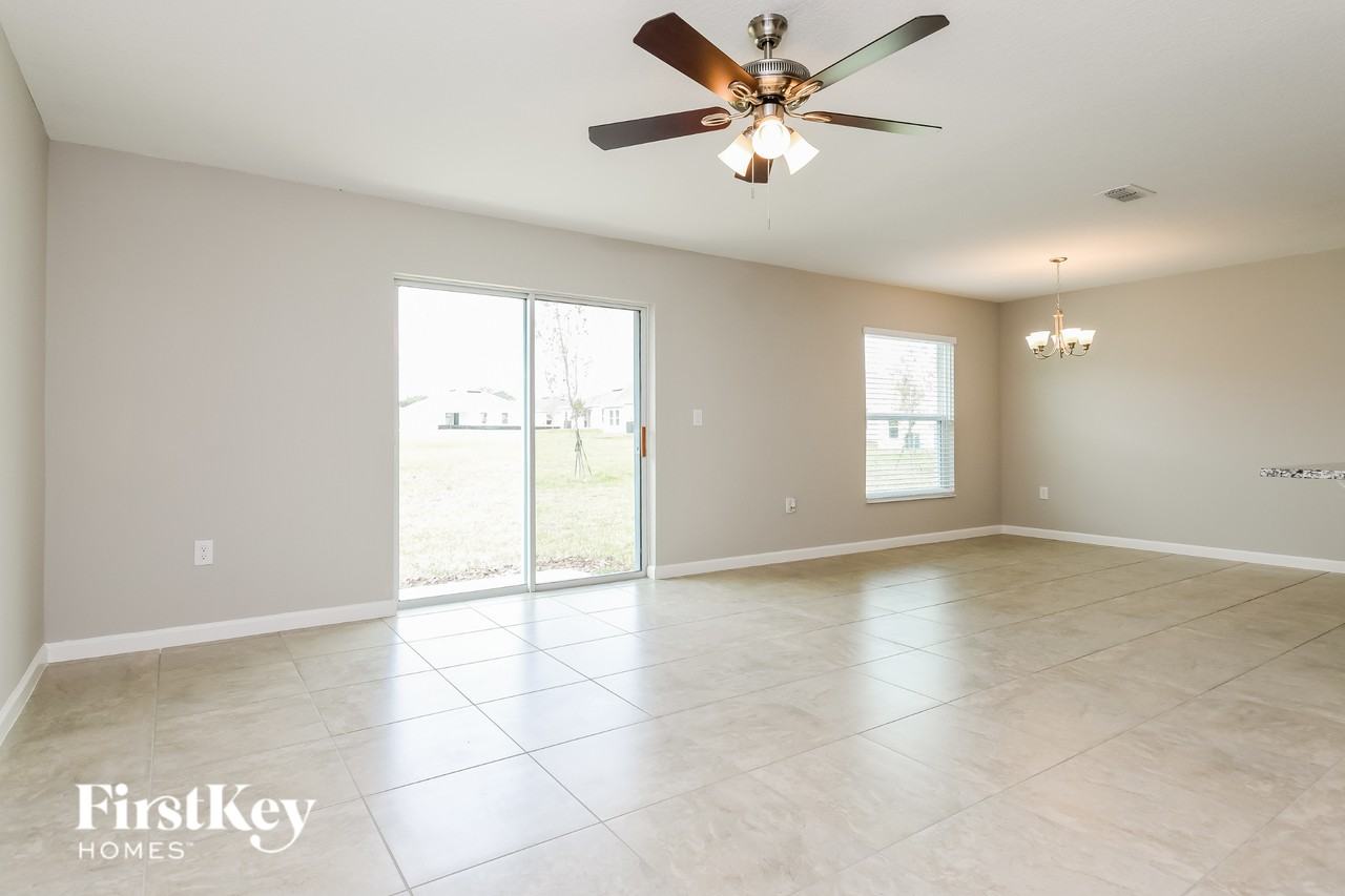 458 Earheart Dr - Photo 5 of 15