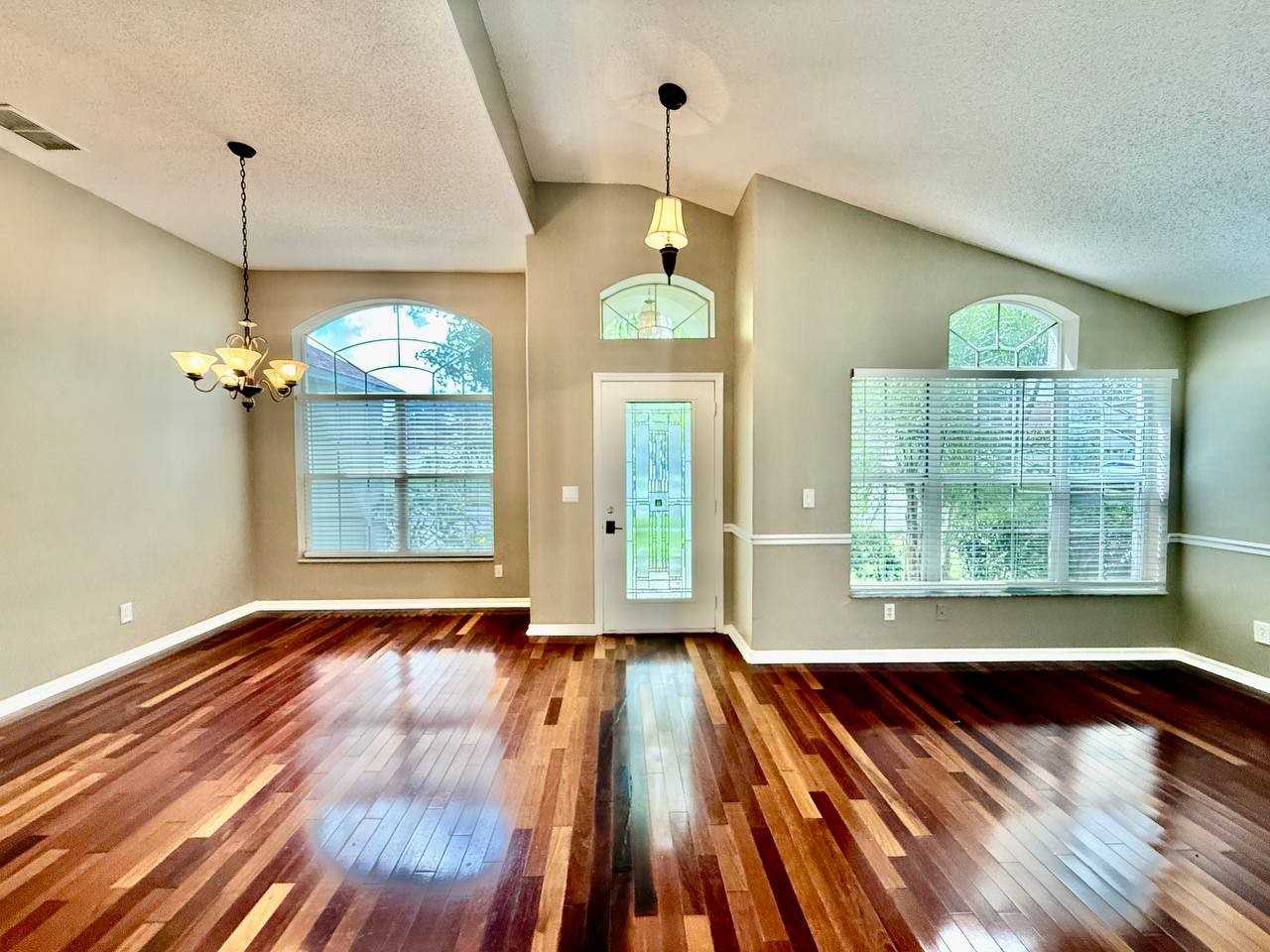 19021 Weatherstone Dr - Photo 5 of 50