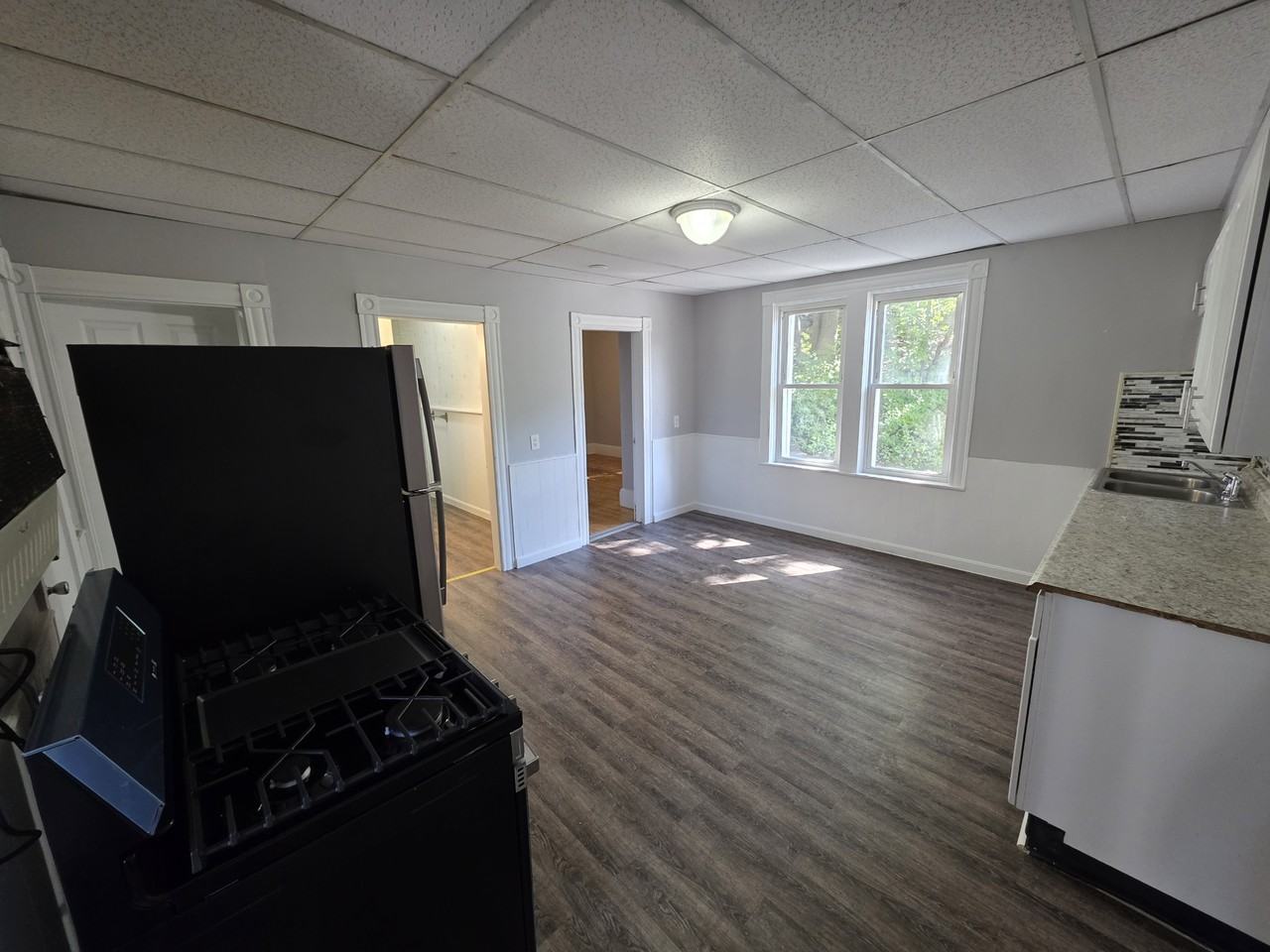 501 Bernon St - Photo 5 of 16