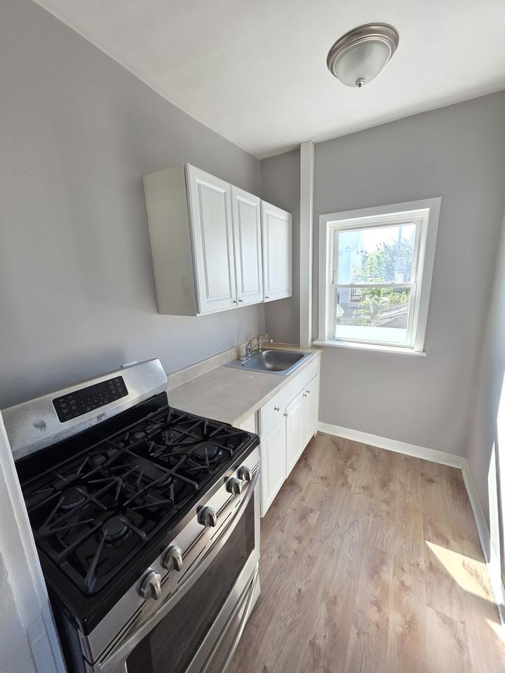 55 John St - Photo 3 of 11