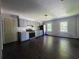featured image of 10 Bettez St