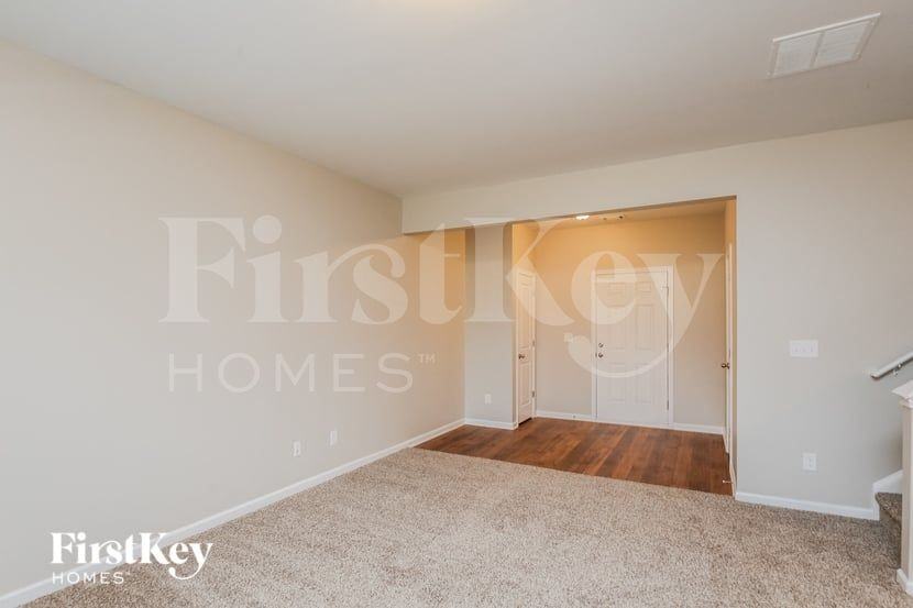 704 Nonsuch Ct - Photo 2 of 15