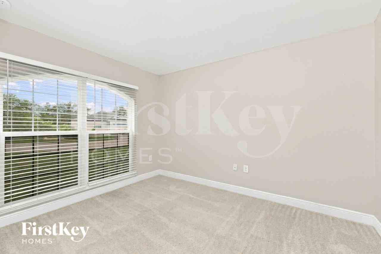 446 Xingu Ct - Photo 3 of 17