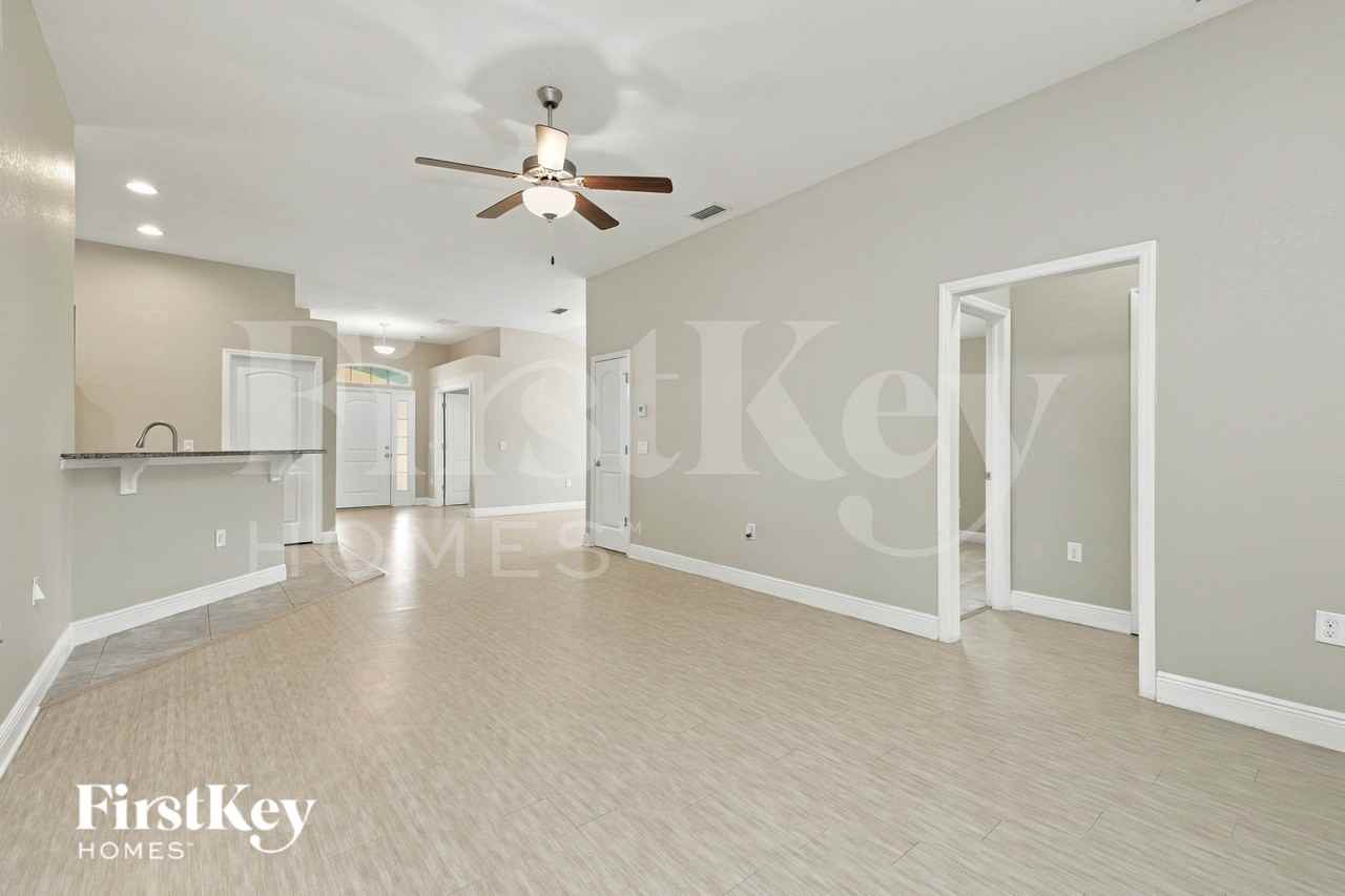 446 Xingu Ct - Photo 5 of 17