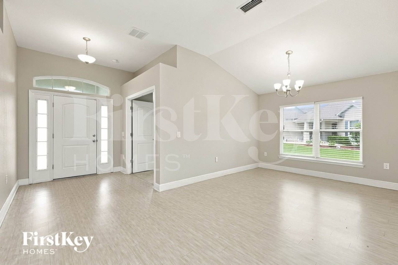 446 Xingu Ct - Photo 6 of 17