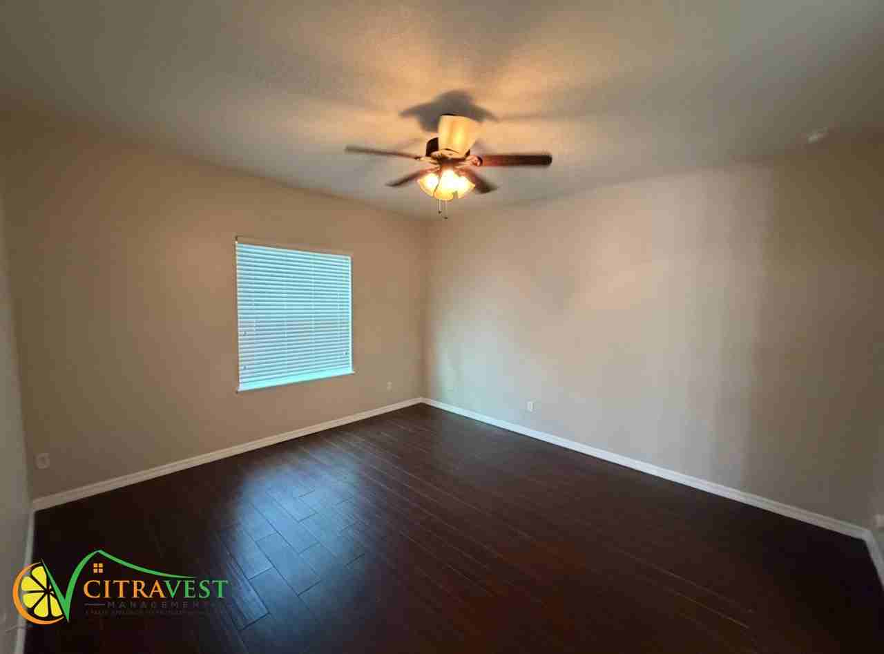 1033 Lancelot Dr - Photo 5 of 12