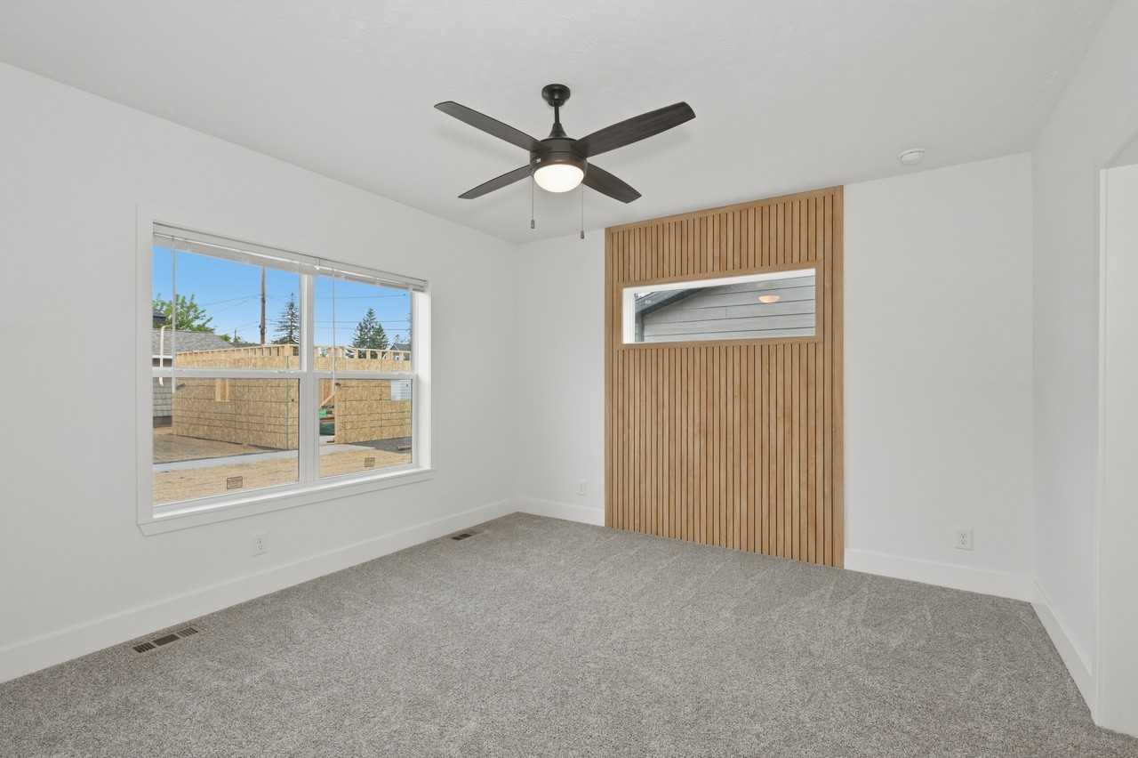 6318 Tower Ave - Photo 5 of 18