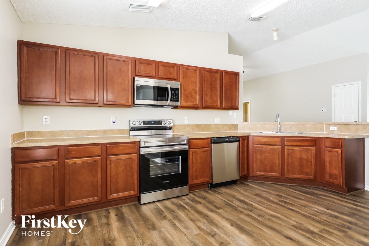 2632 Creekfront Dr - Photo 6 of 15
