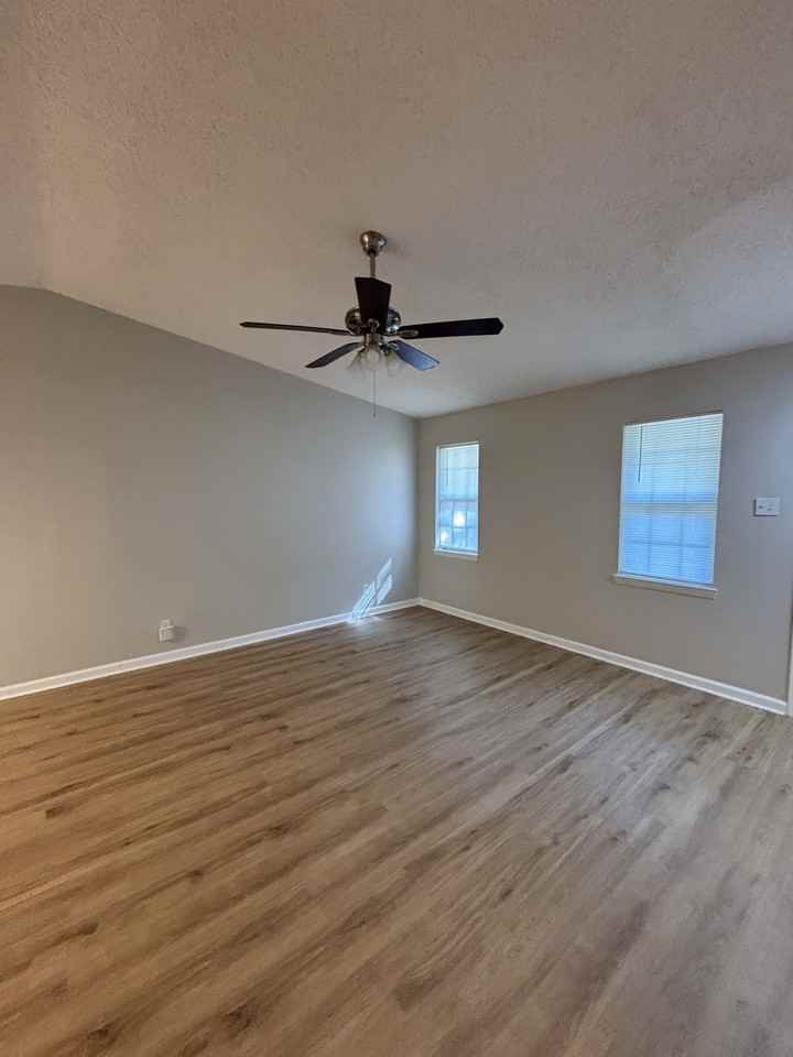 56 Meadowlark Dr - Photo 4 of 16
