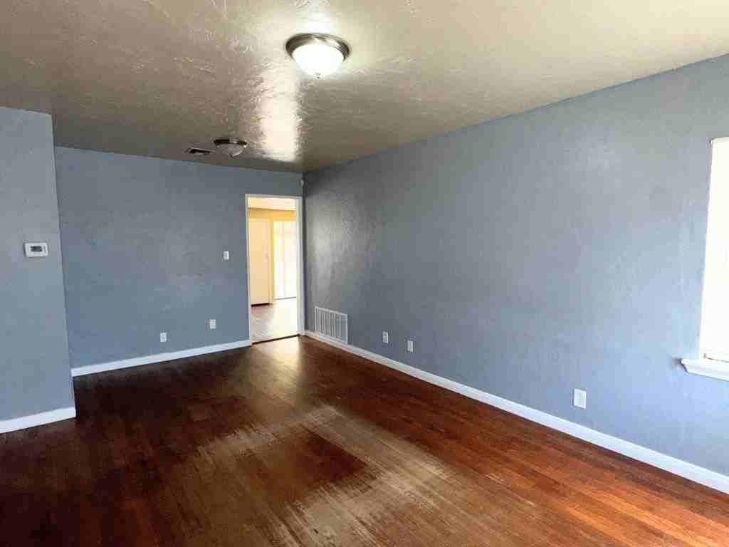 4108 Se 25th St - Photo 4 of 16