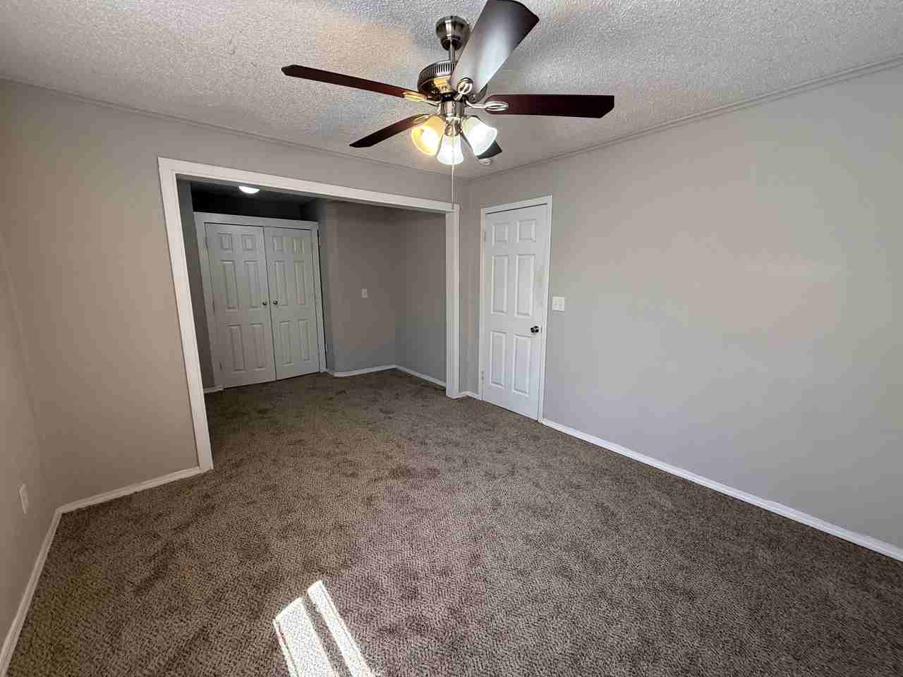 15561 S 292nd East Ave - Photo 7 of 19