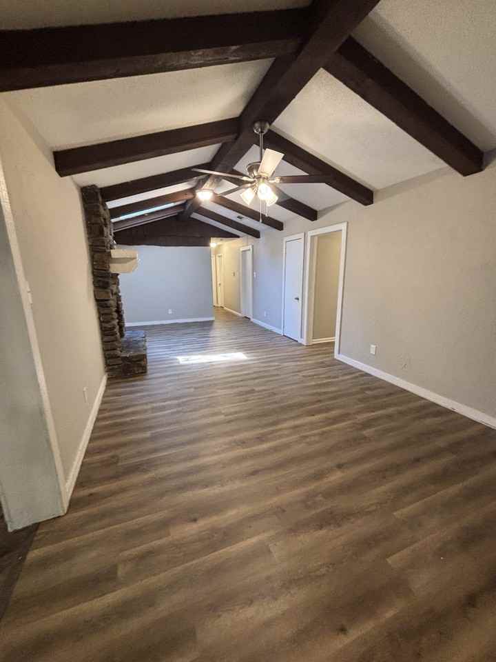 1017 Towering Oaks Dr - Photo 3 of 22