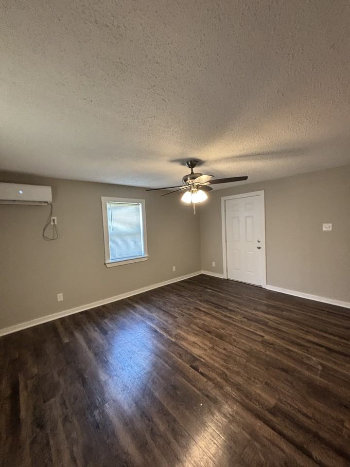 1017 Towering Oaks Dr - Photo 4 of 22