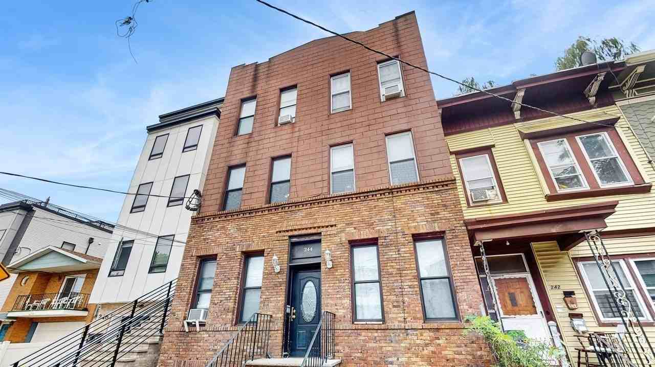 244 Webster Ave - Photo 2 of 24