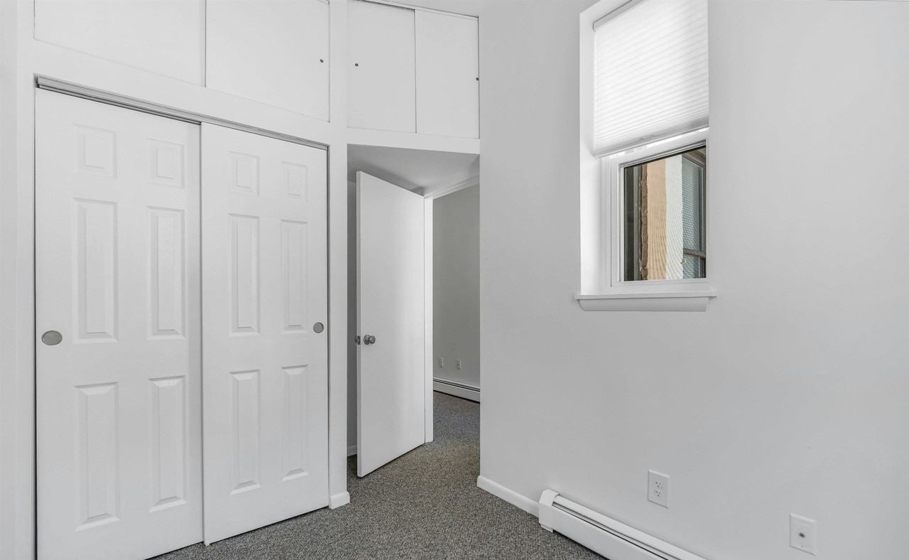 815 Park Ave - Photo 6 of 15