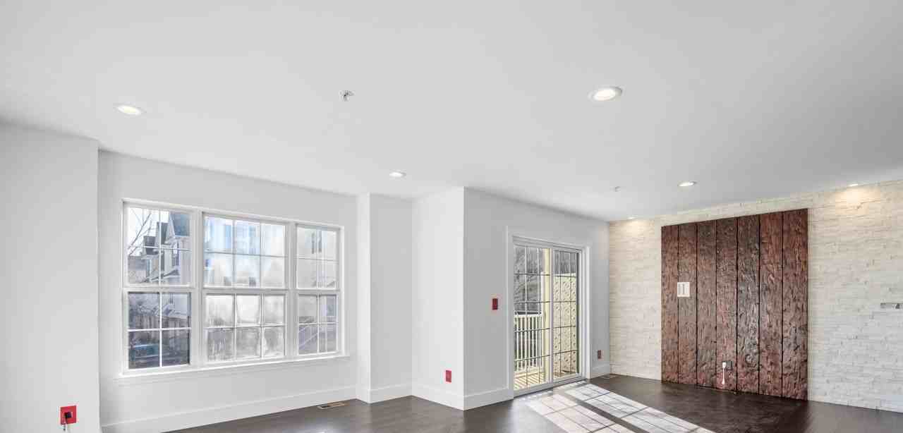 11 Bayside Dr - Photo 2 of 22