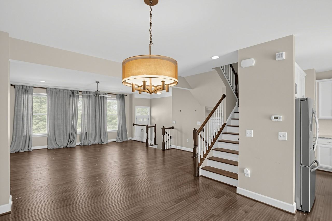 16609 Danridge Manor Dr - Photo 2 of 23