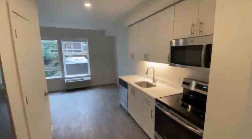 1258 E 56th St - Photo 3 of 8
