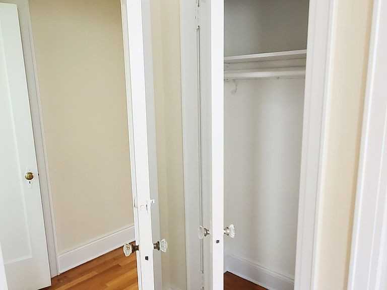 2829 47th St - Photo 3 of 11