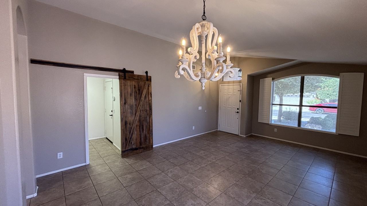 20919 N 38th St - Photo 4 of 31