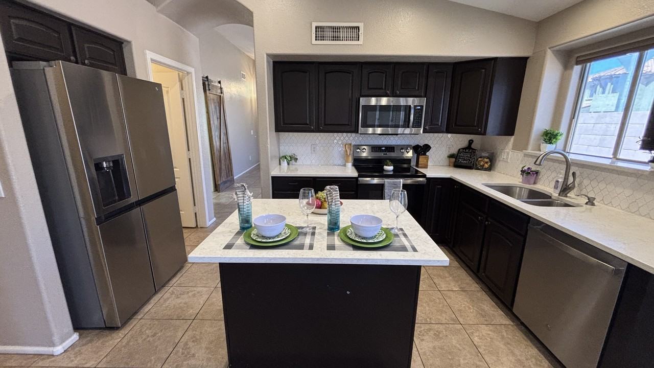 20919 N 38th St - Photo 5 of 31