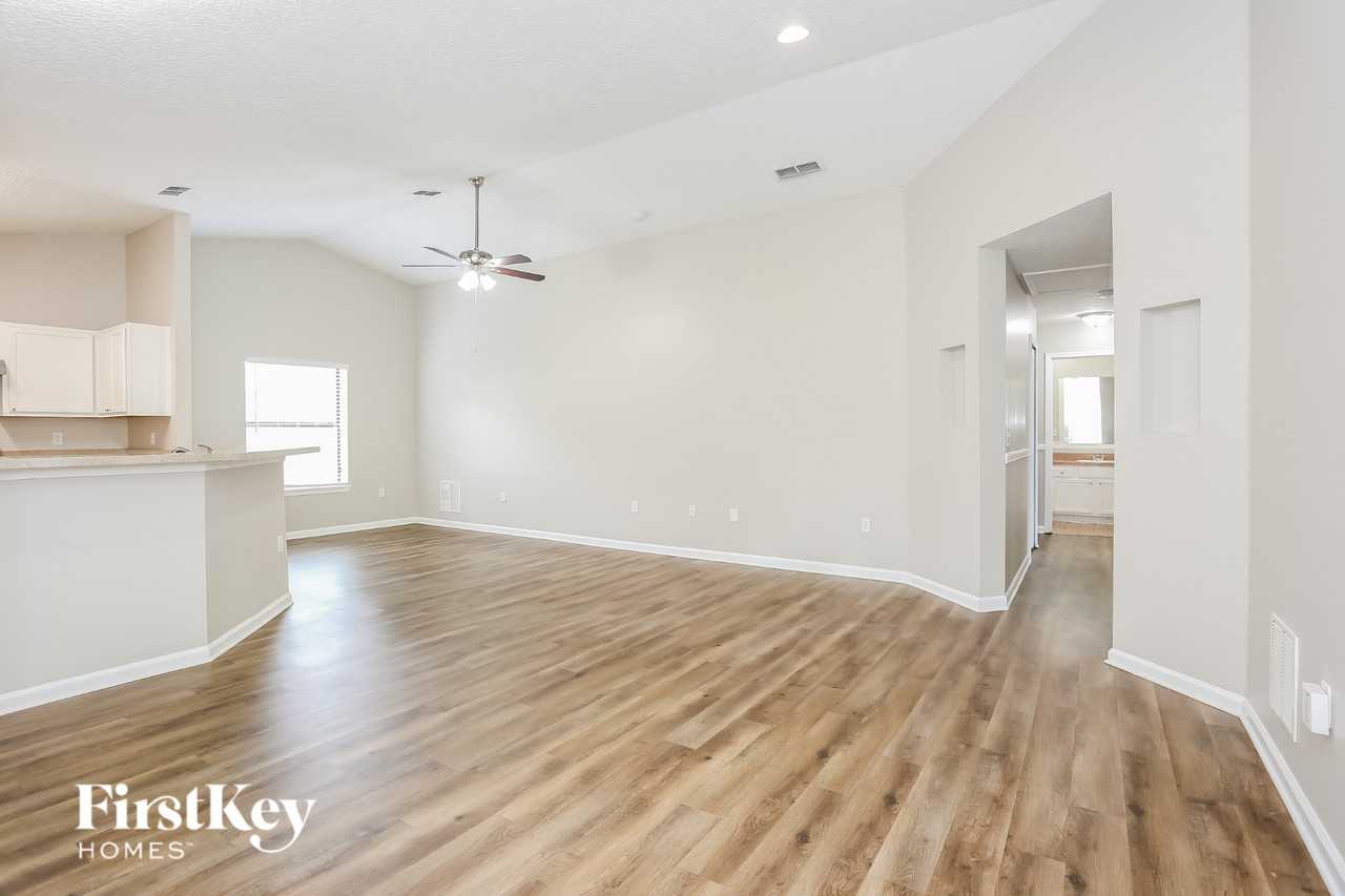 8353 Longspur Ave - Photo 3 of 16