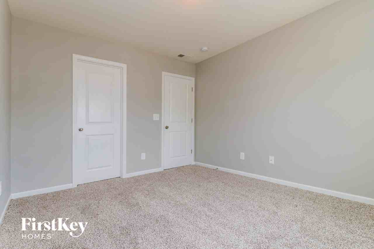 708 Redbud Ln - Photo 7 of 15