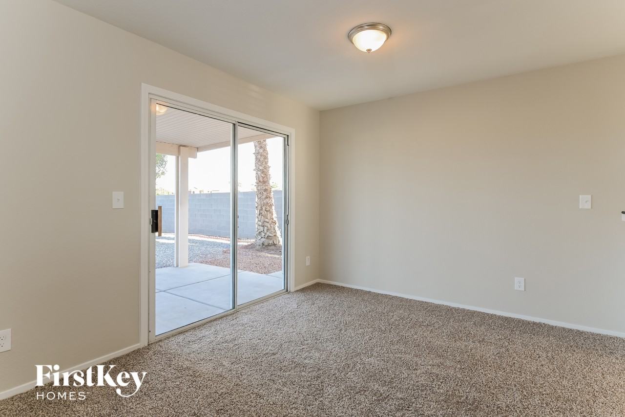 5576 Summer Joy St - Photo 5 of 15