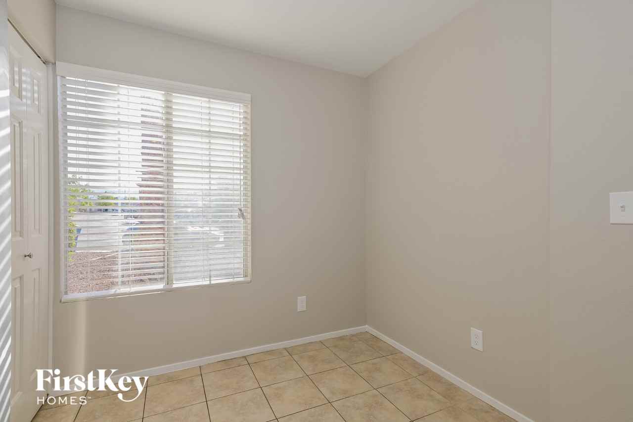 5576 Summer Joy St - Photo 6 of 15