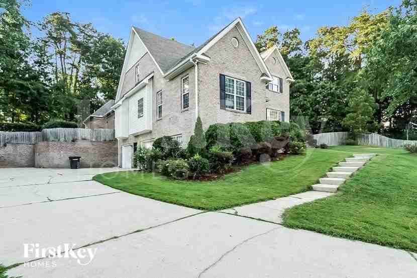 4957 Keith Dr - Photo 3 of 15