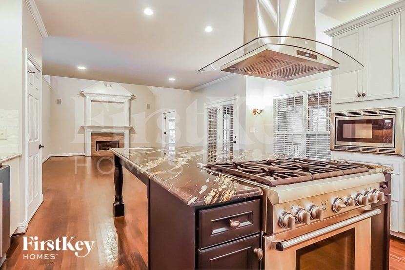 4957 Keith Dr - Photo 6 of 15