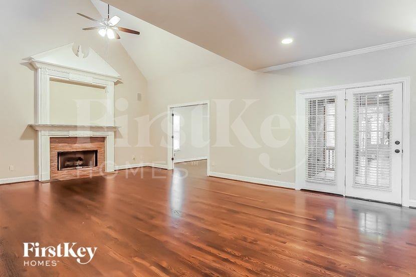 4957 Keith Dr - Photo 7 of 15