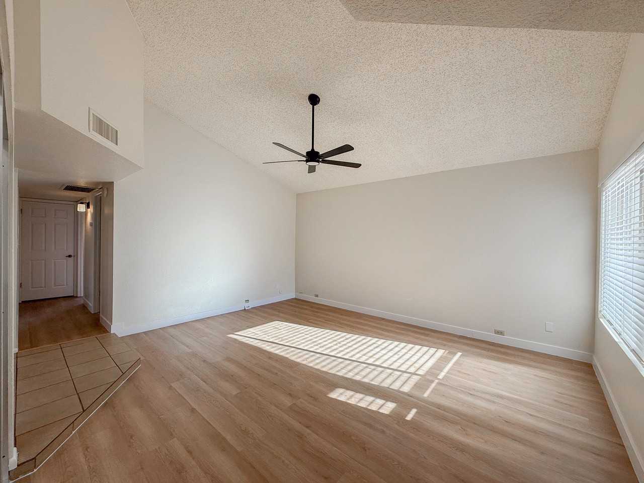 7829 N 21st Ln - Photo 5 of 33
