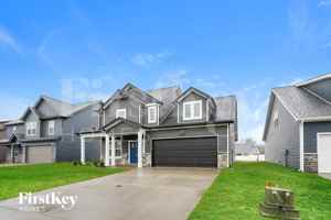 featured image of 627 Alvin Rd