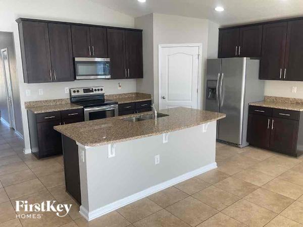12259 Crossfield Dr - Photo 5 of 10