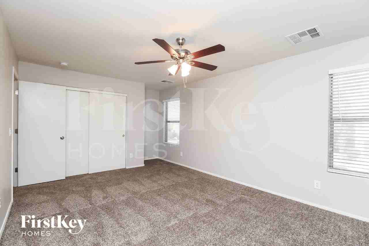 4285 E Whitehall Dr - Photo 7 of 15