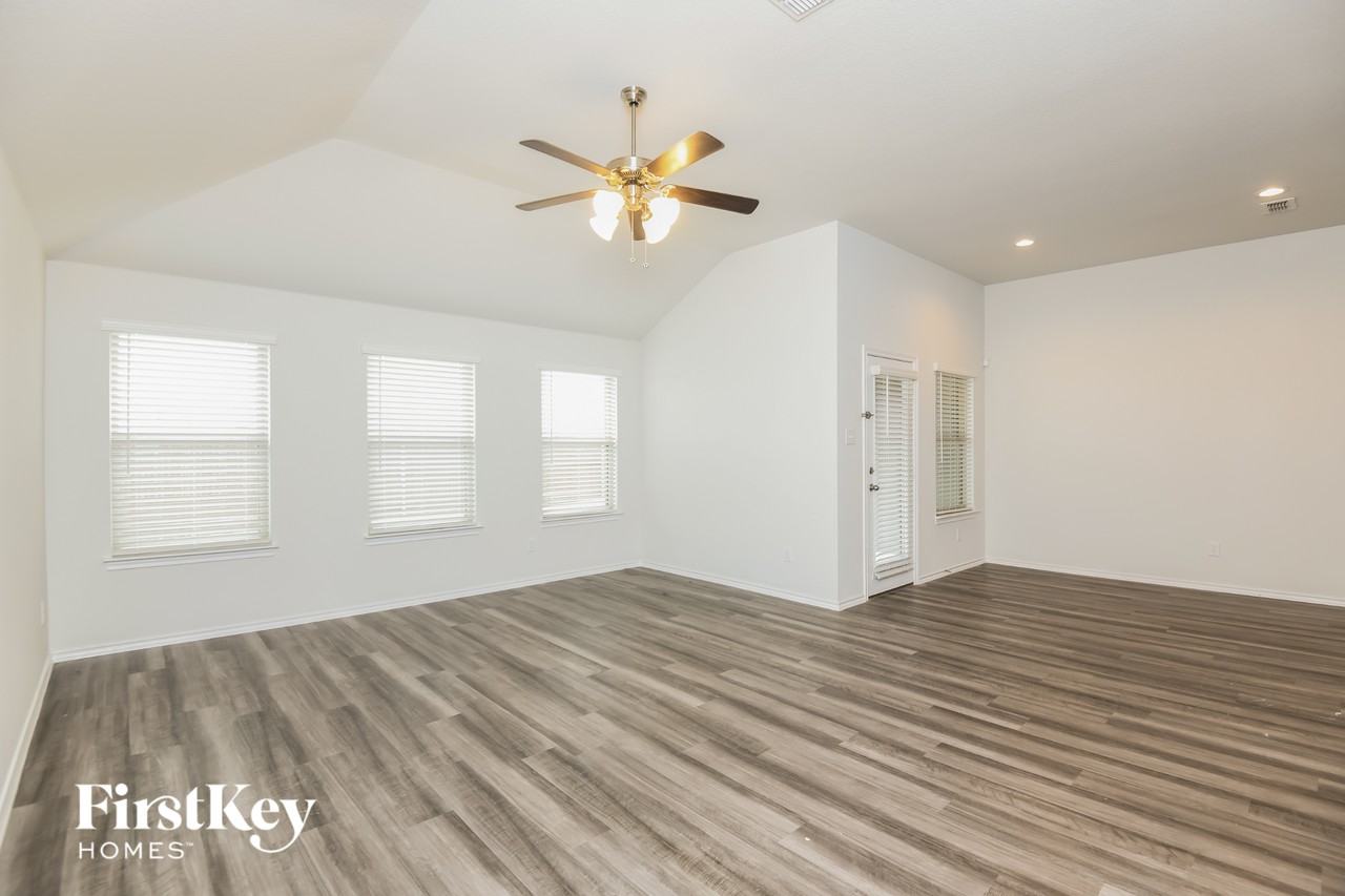 3221 Tobago Rd - Photo 2 of 15