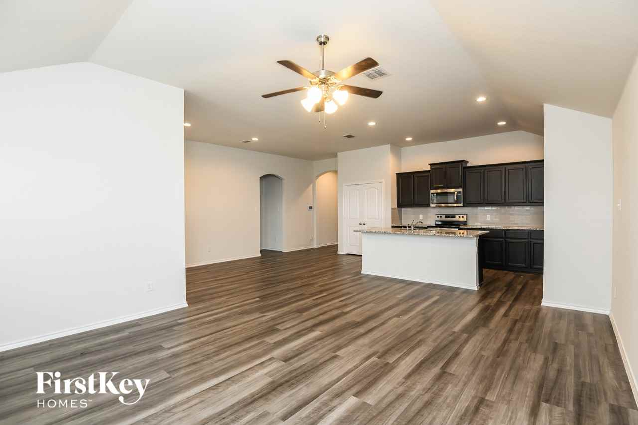 3221 Tobago Rd - Photo 3 of 15