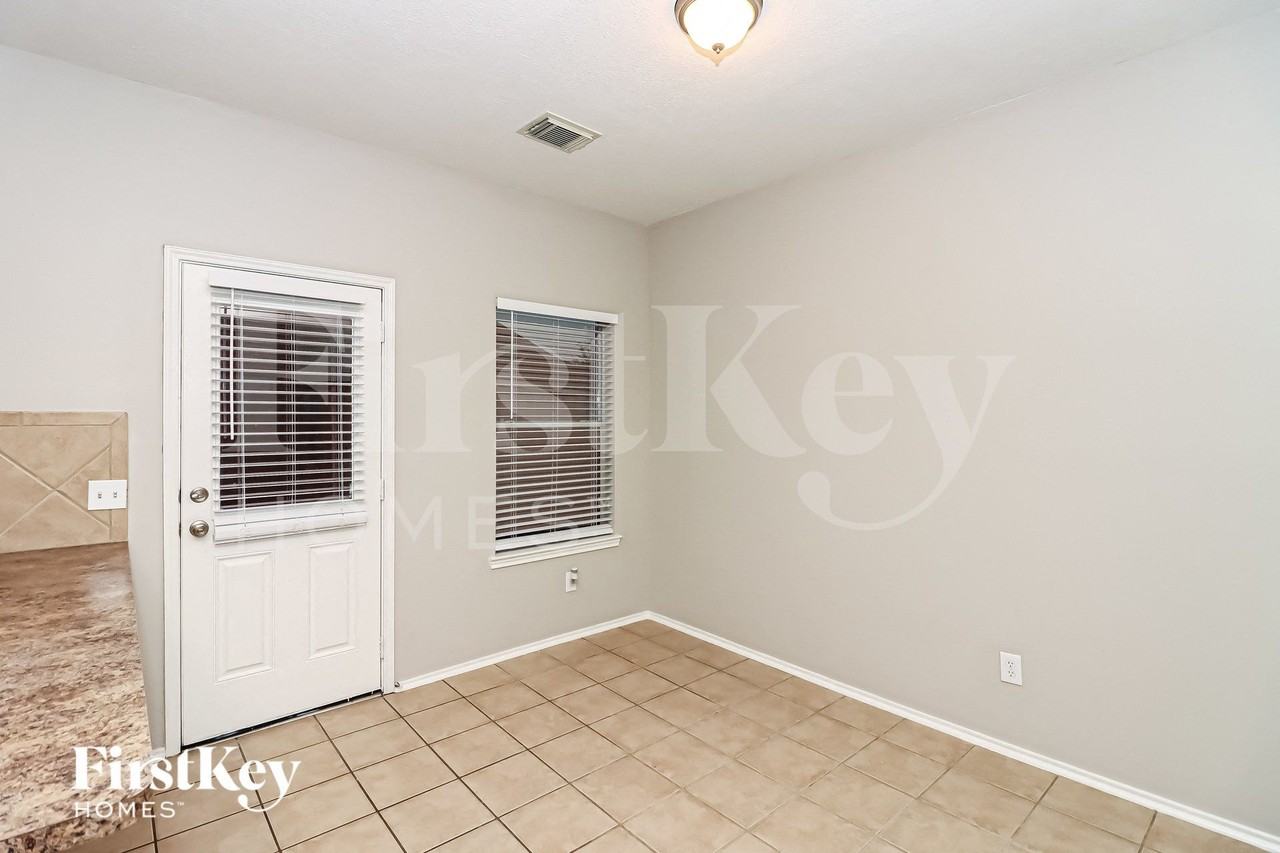 18126 Iris Edge Way - Photo 5 of 15