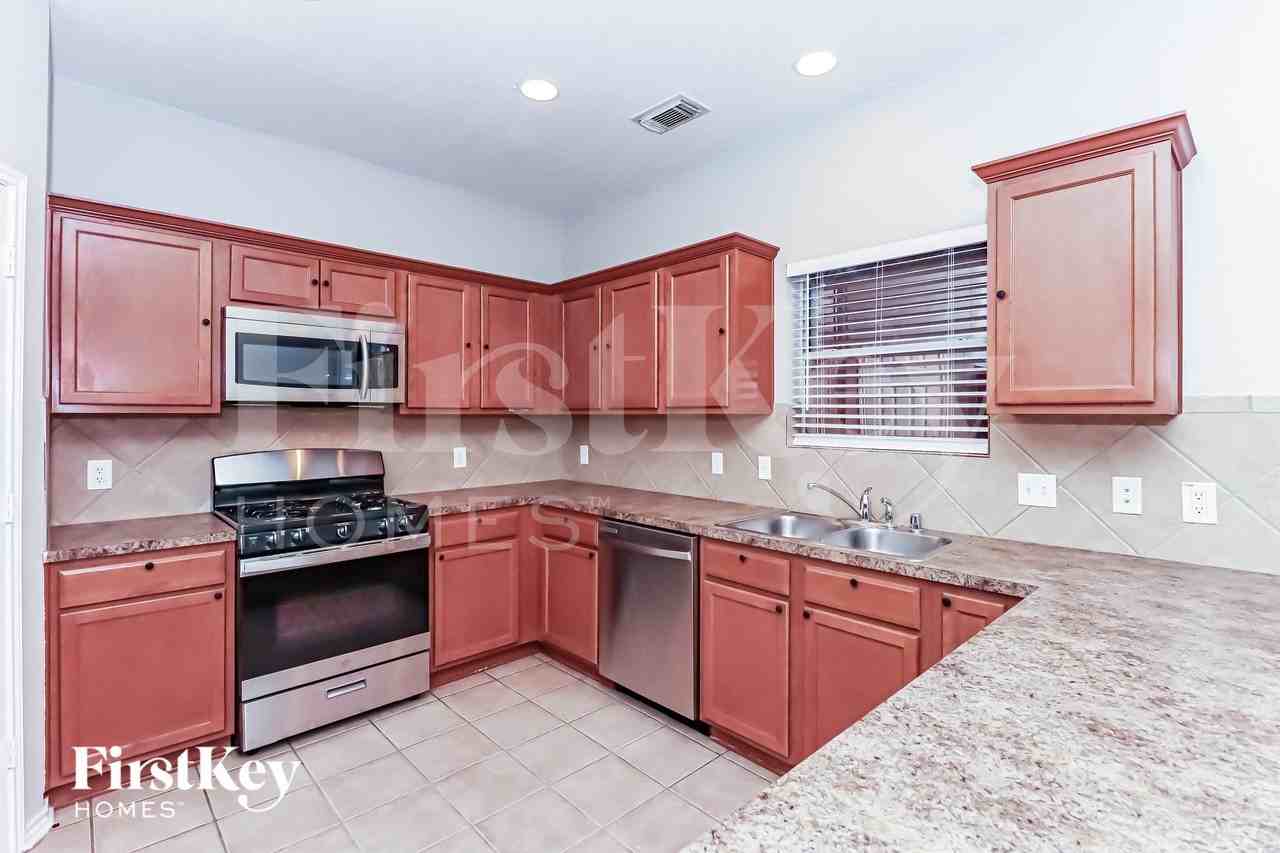 18126 Iris Edge Way - Photo 6 of 15