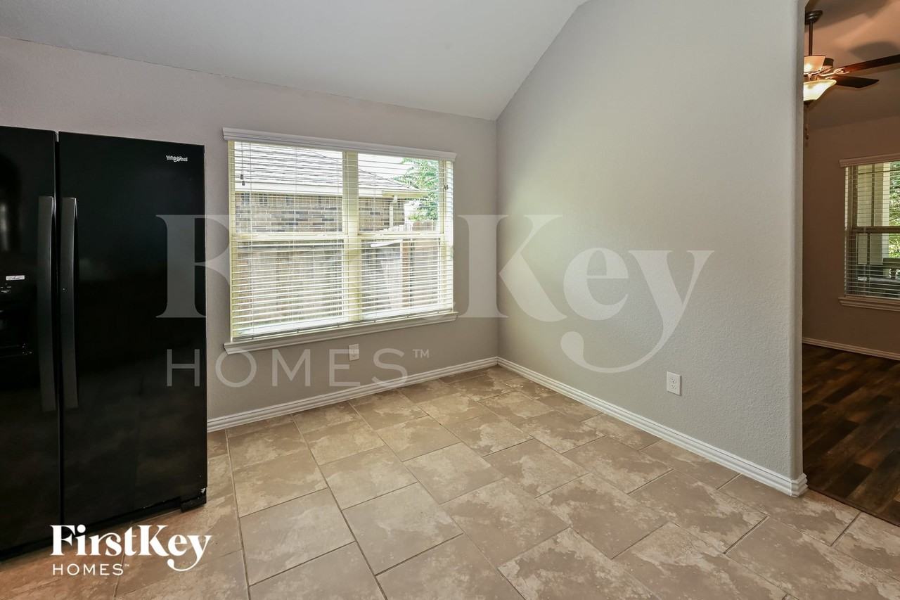 17914 Chelsea Dell Dr - Photo 4 of 15
