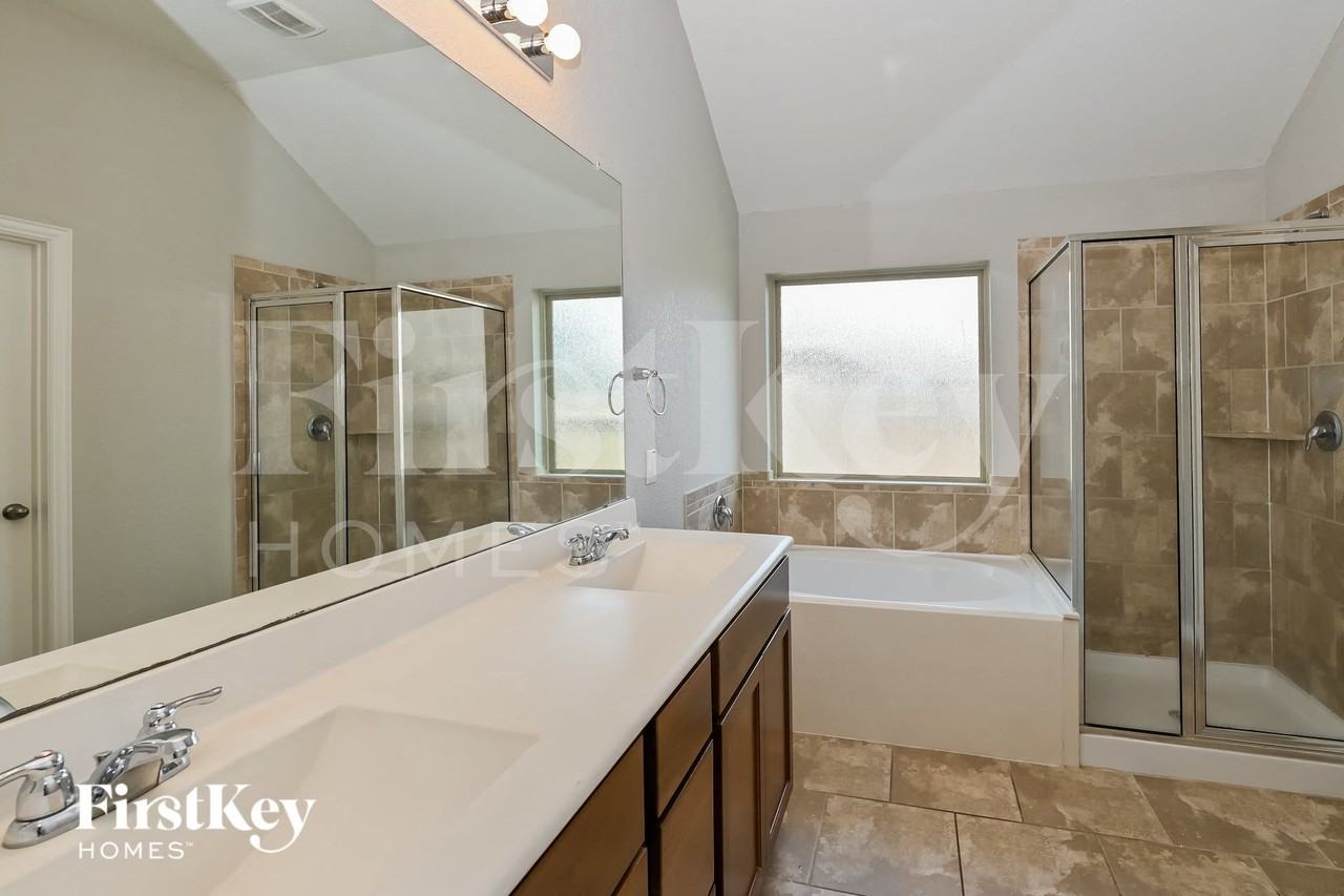 17914 Chelsea Dell Dr - Photo 7 of 15