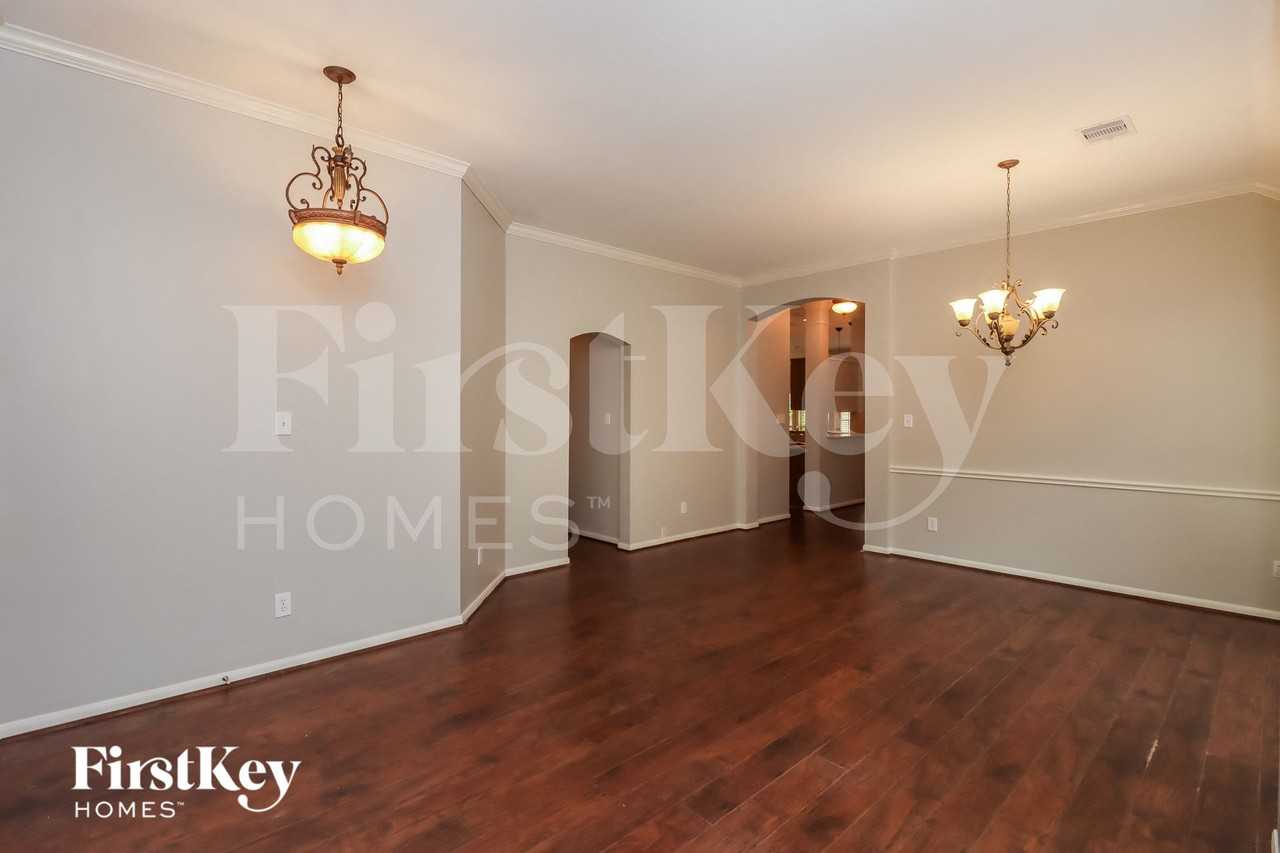 1411 Amber Knoll Ct - Photo 6 of 15